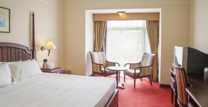 Holiday Hotel Cherai